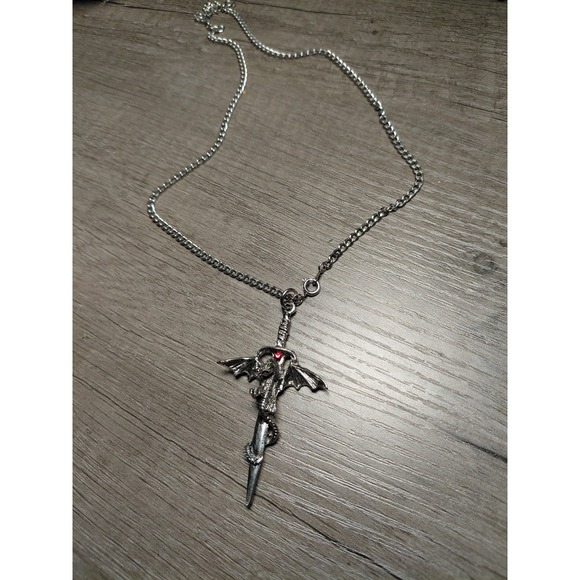 Dragon Road Metal Keychain and Necklace Set Silver Tone Dragon Theme - Picture 7 of 7